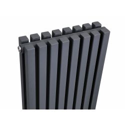 Grzejnik pionowy SQD czarny 1800 mm – stalowy, panelowy